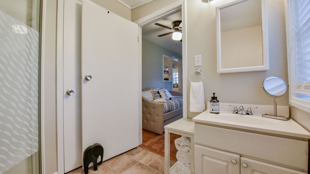 Photo of Bathroom in Tuscaloosa