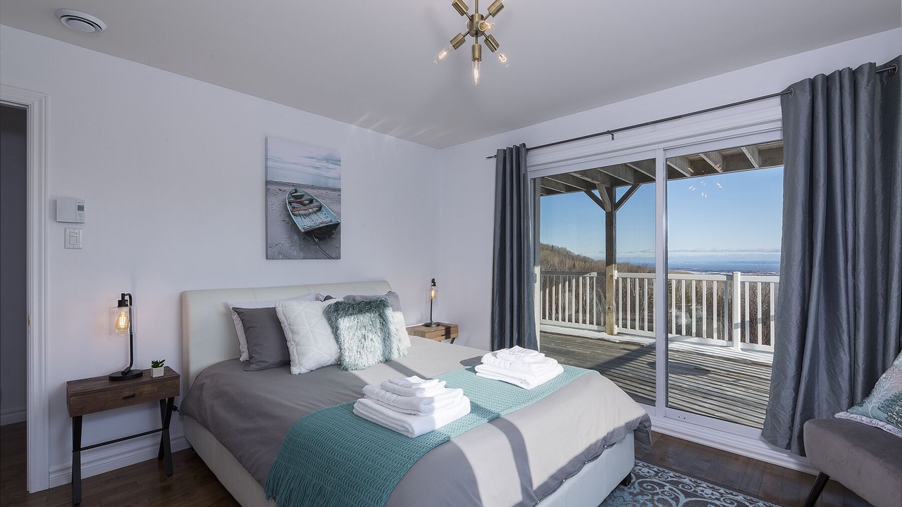 Photo of Bedroom in Petite-Riviere-Saint-Francois