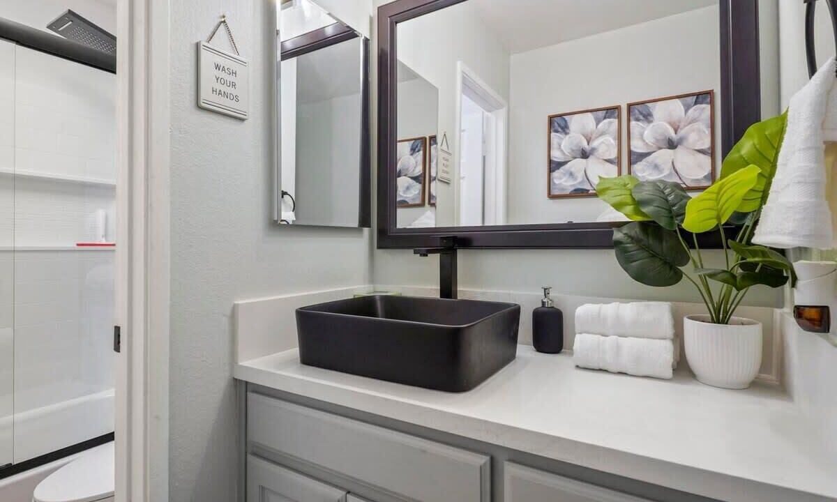 Photo of Bathroom in Serra Mesa