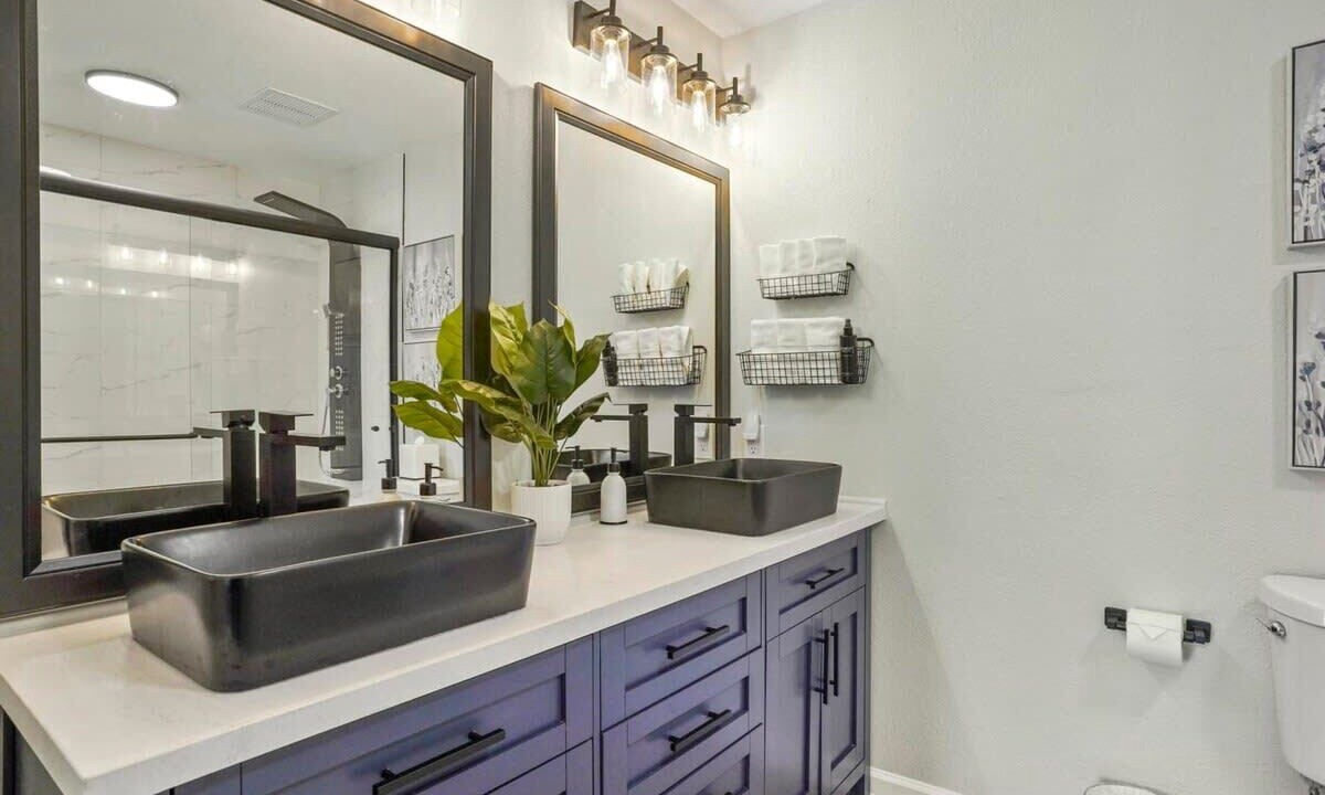 Photo of Bathroom in Serra Mesa