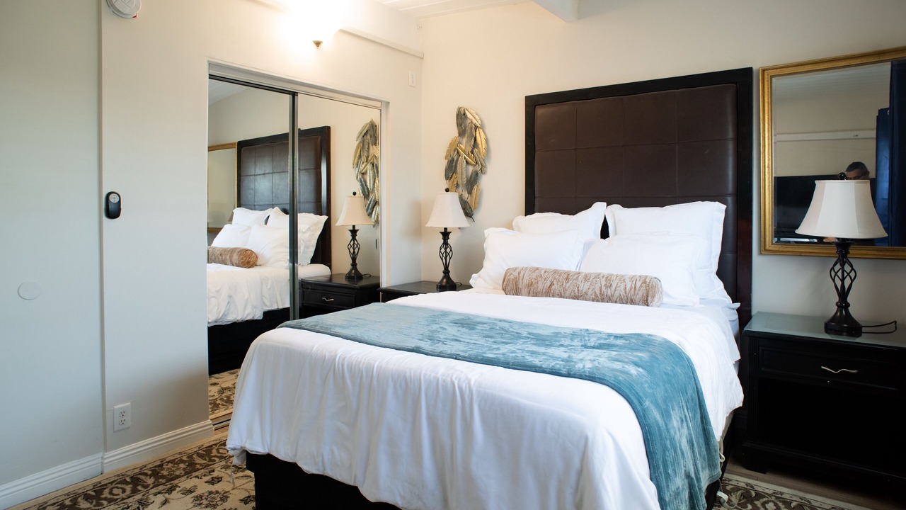 Photo of Bedroom in Mid-Wilshire