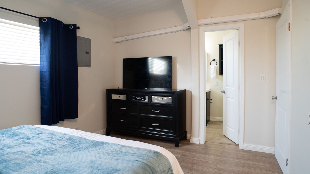Photo of Bedroom in Mid-Wilshire