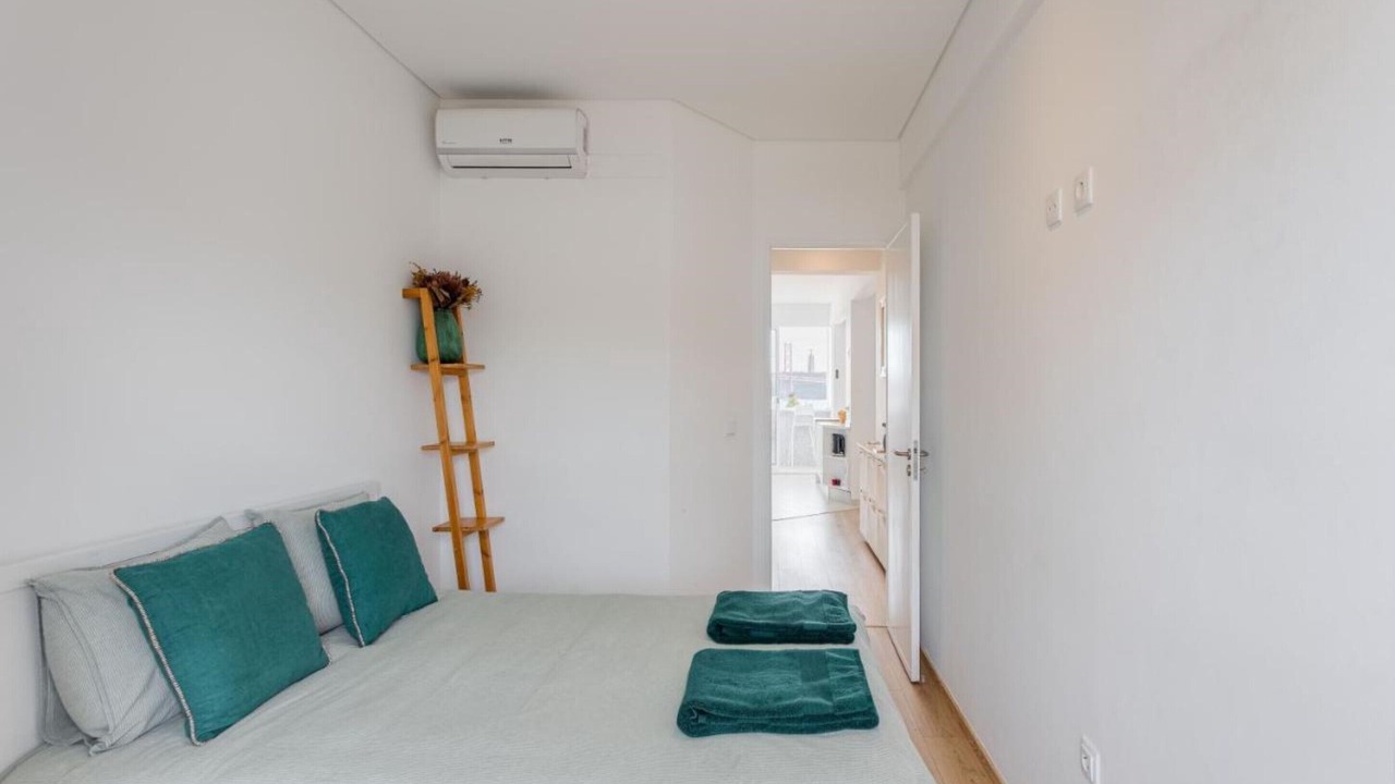 Photo of Bedroom in Linda-a-Velha