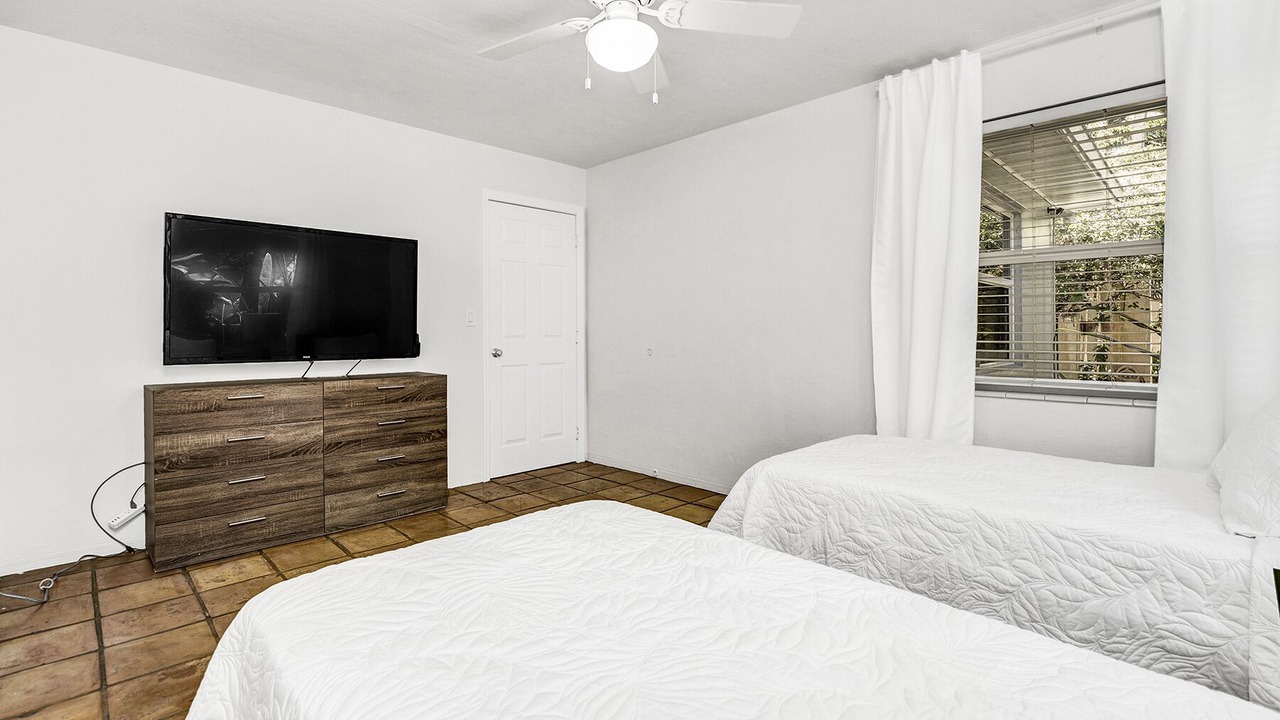 Photo of Bedroom in South Lake