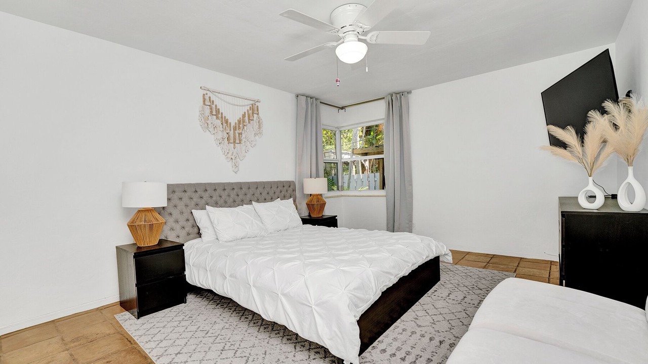 Photo of Bedroom in South Lake