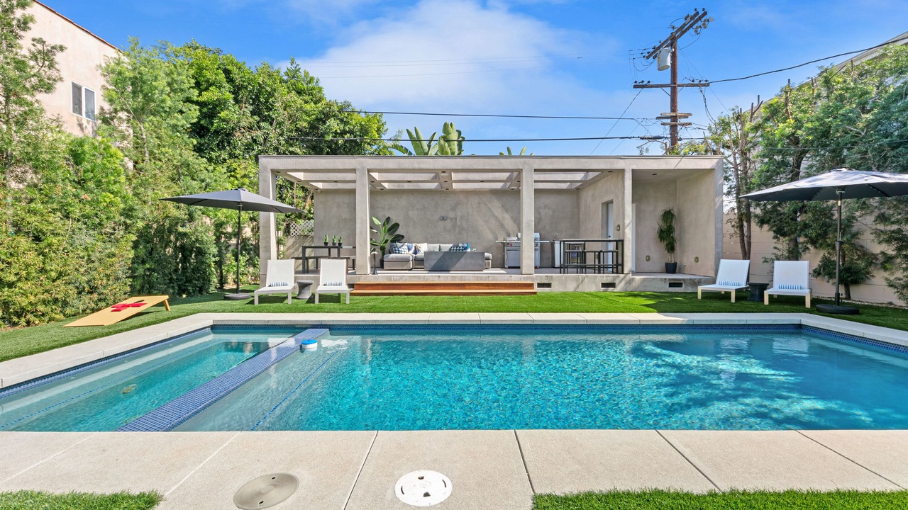 Photo of Outdoor in Melrose