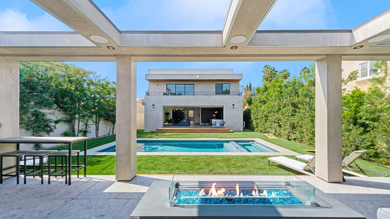 Photo of Outdoor in Melrose