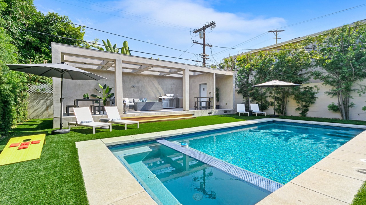 Photo of Outdoor in Melrose