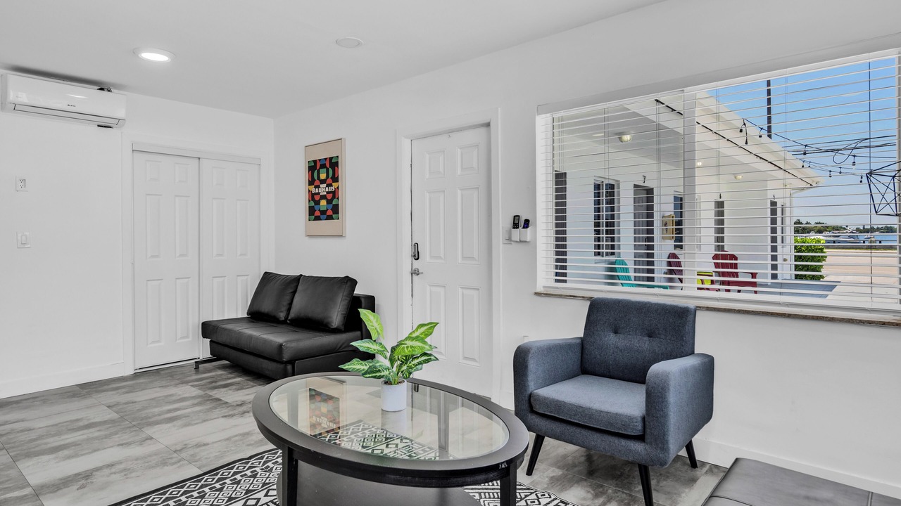 Photo of Livingroom in South Lake