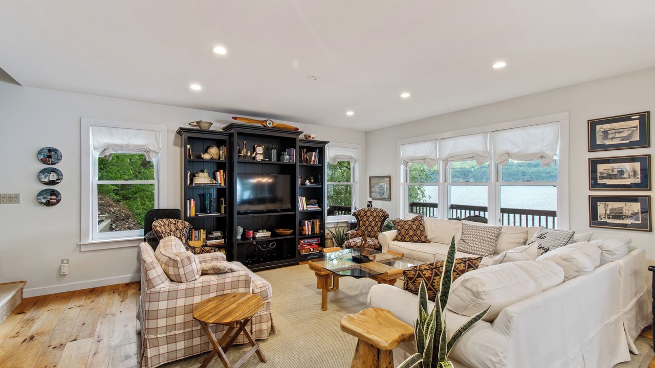 Photo of Livingroom in Middlesex