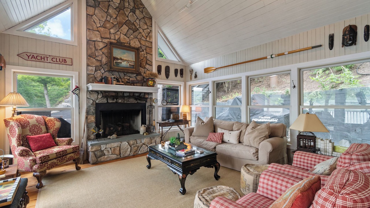Photo of Livingroom in Middlesex