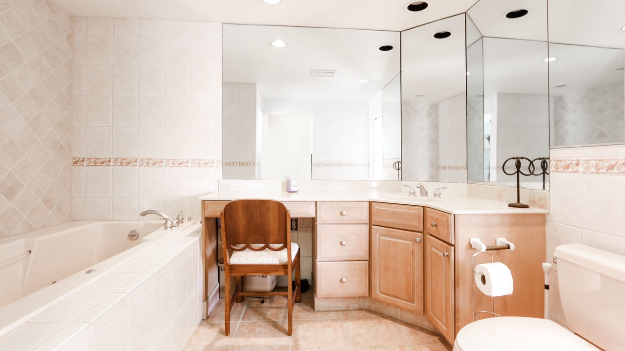 Photo of Bathroom in A-Zone