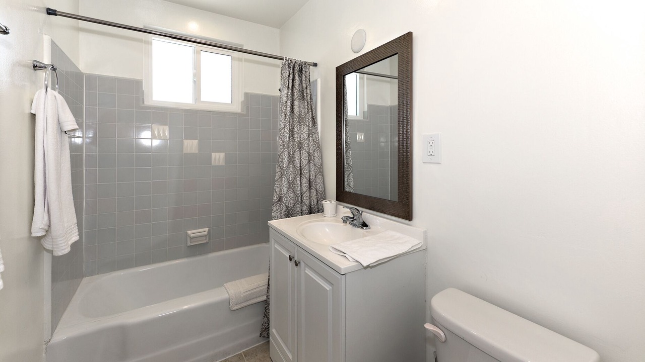 Photo of Bathroom in Mar Vista