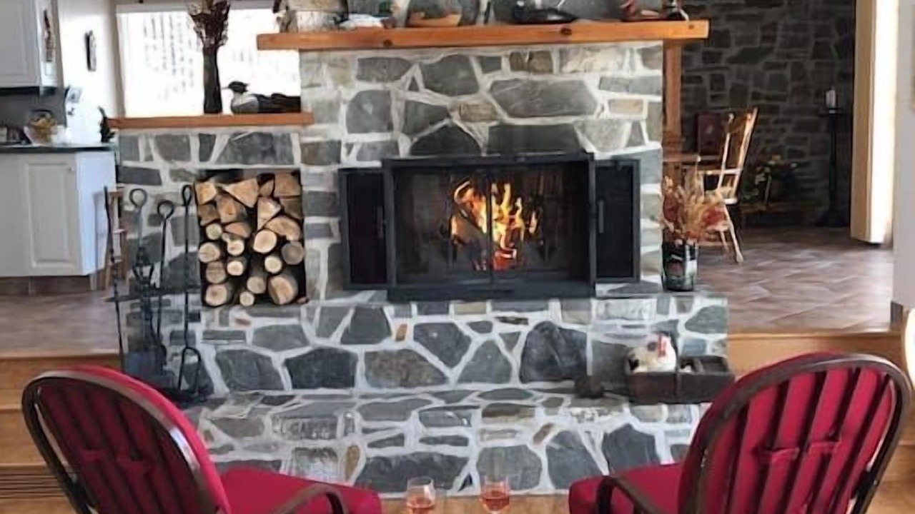 Photo of Livingroom in Isle aux Coudres