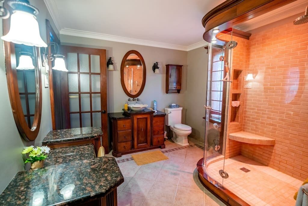 Photo of Bathroom in Le Haut-Saint-Francois Regional County Municipality