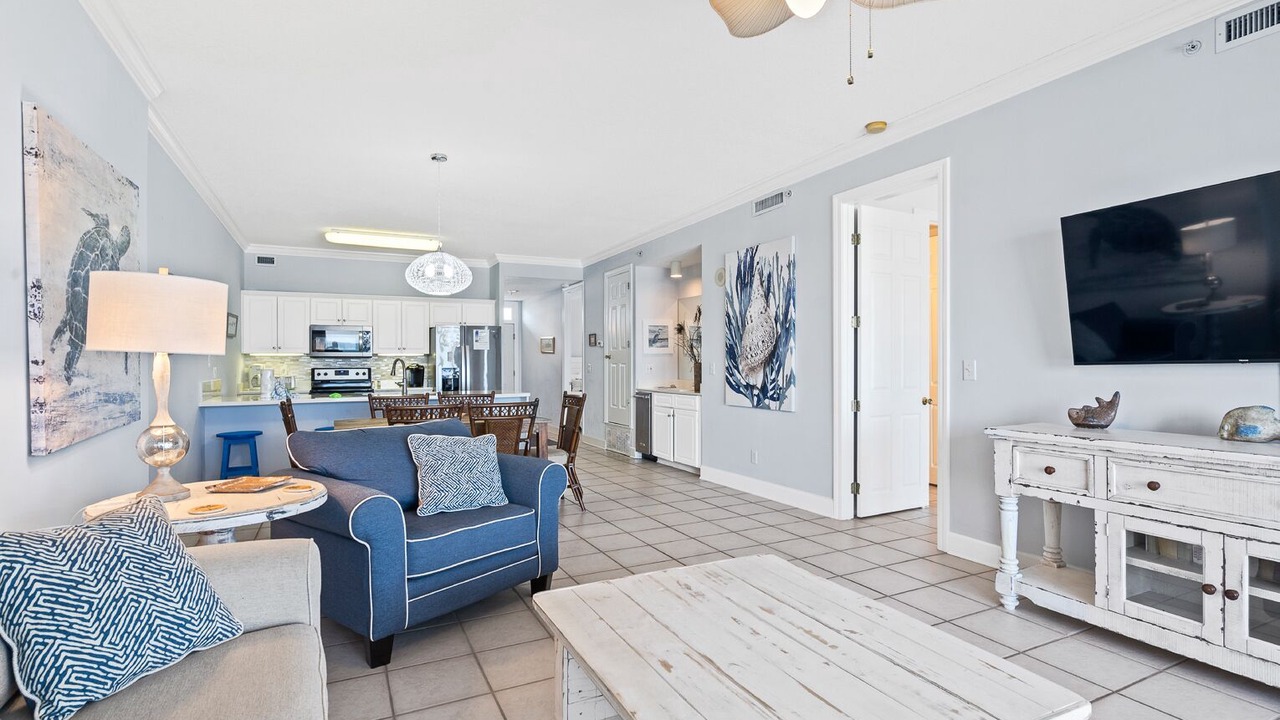 Photo of Livingroom in Orange Beach East