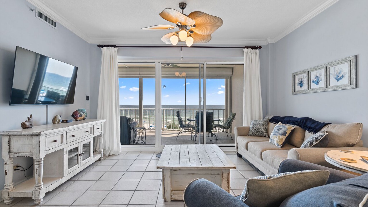 Photo of Livingroom in Orange Beach East