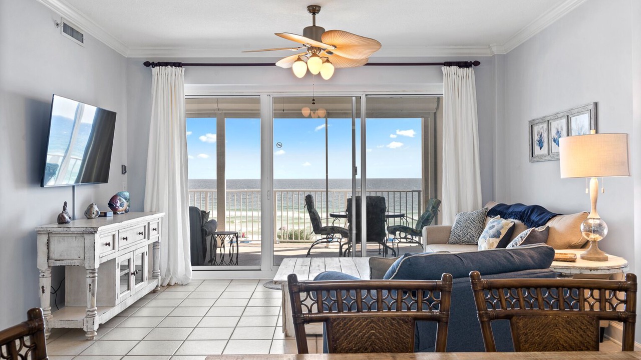 Photo of Livingroom in Orange Beach East