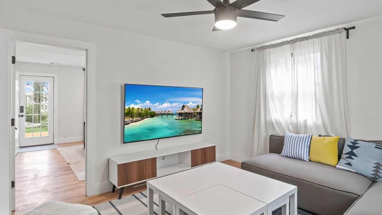 Photo of Livingroom in Northeast Raleigh