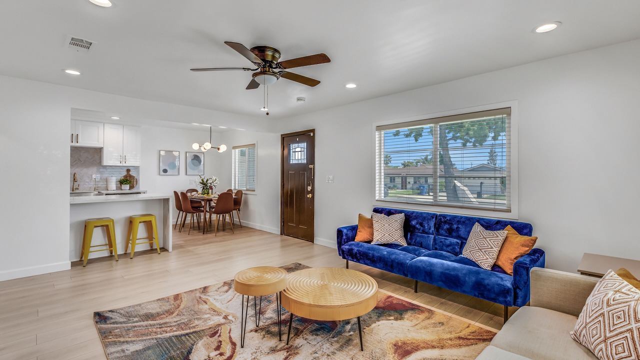 Photo of Livingroom in Ontario