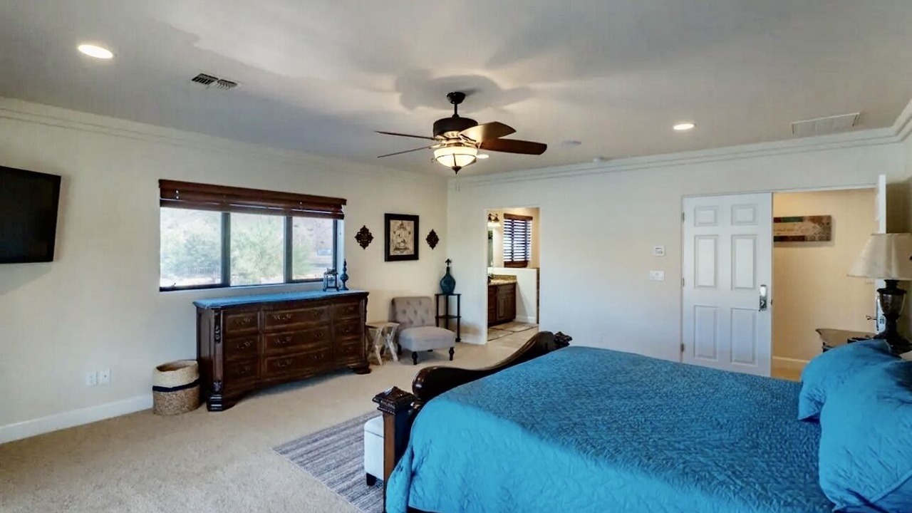 Photo of Bathroom in Parker Strip
