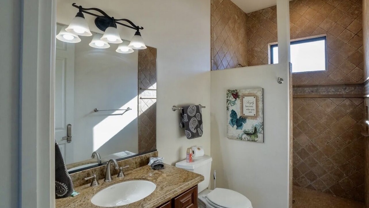 Photo of Bathroom in Parker Strip
