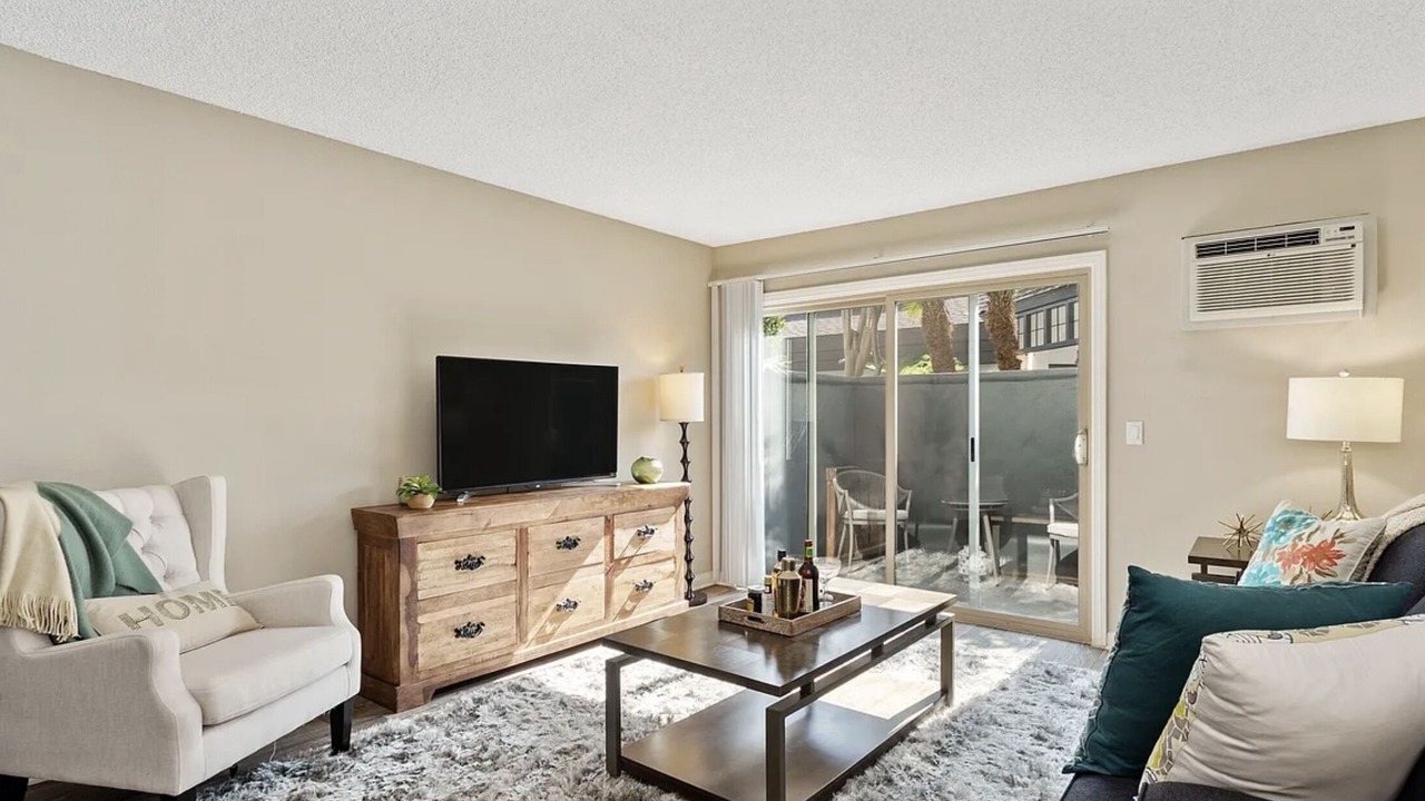 Photo of Livingroom in Hacienda Heights