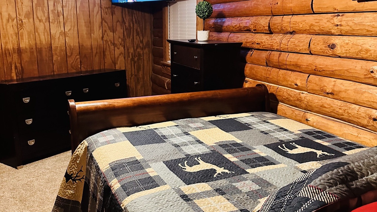 Photo of Bedroom in Wetumpka