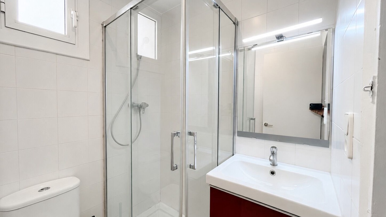 Photo of Bathroom in Poblenou