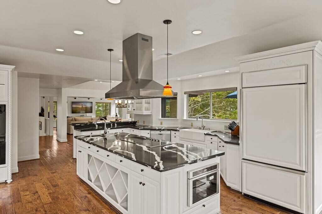 Photo of Kitchen in Del Monte Forest