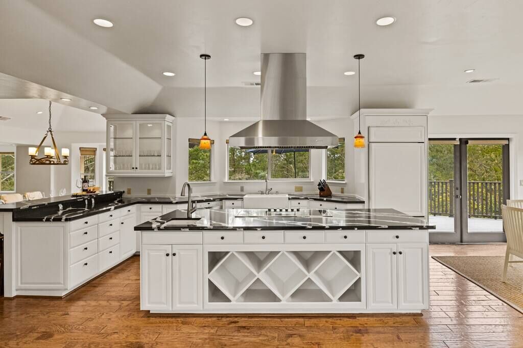 Photo of Kitchen in Del Monte Forest