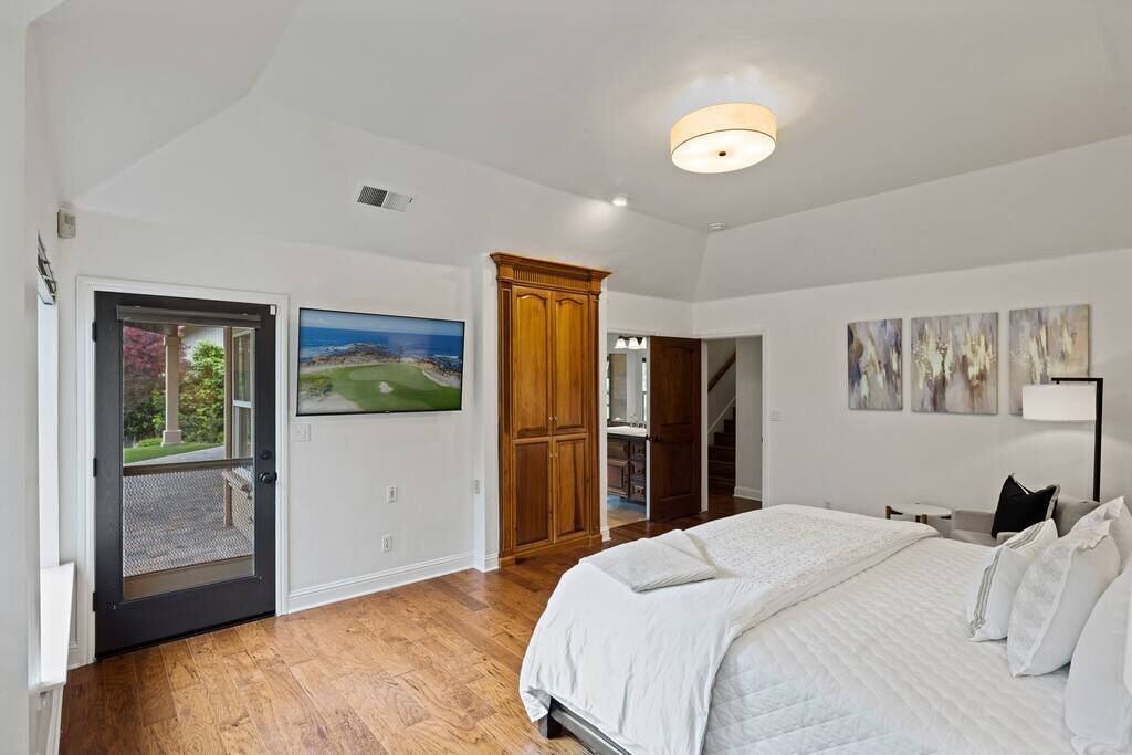 Photo of Bedroom in Del Monte Forest