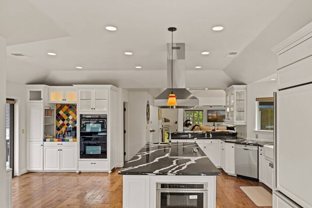 Photo of Kitchen in Del Monte Forest