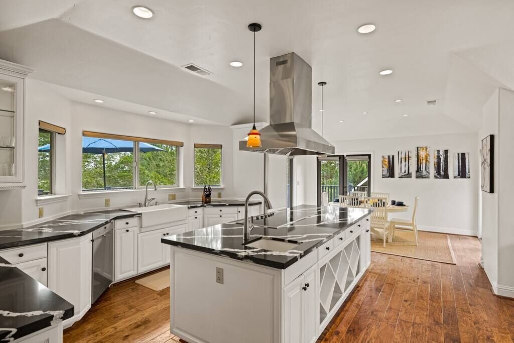 Photo of Kitchen in Del Monte Forest