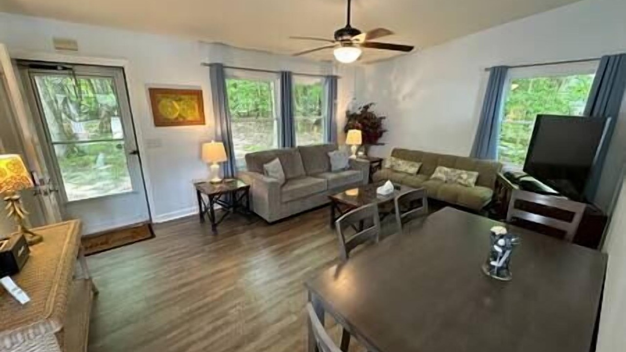 Photo of Bedroom in Wise