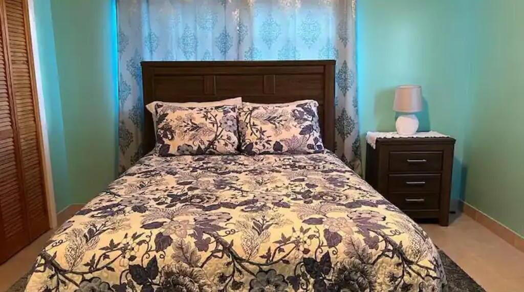 Photo of Bedroom in Rokers Point