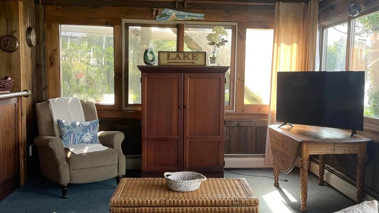 Photo of Livingroom in Athol Springs