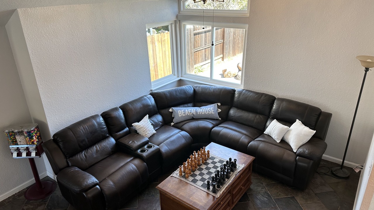 Photo of Livingroom in Nut Tree
