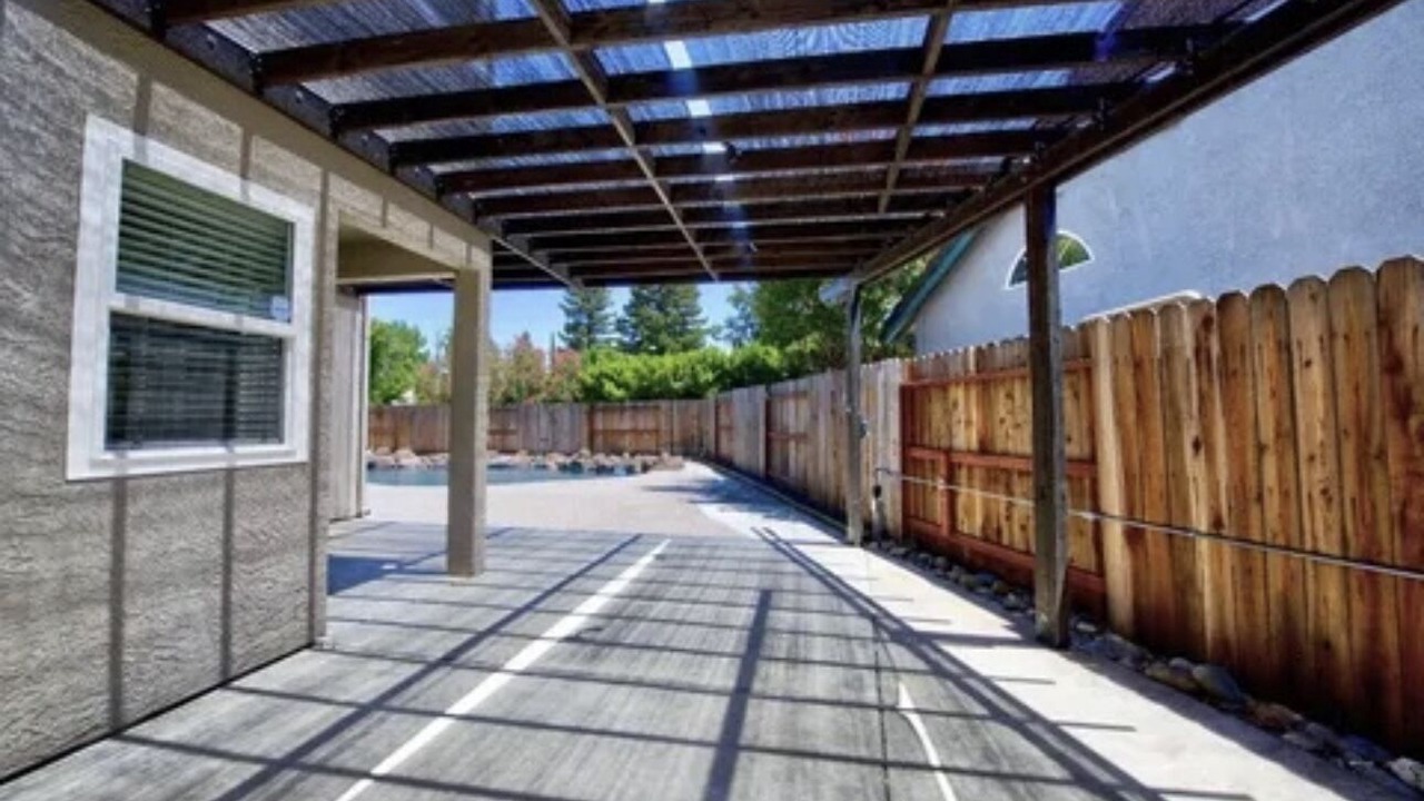 Photo of Outdoor in Nut Tree