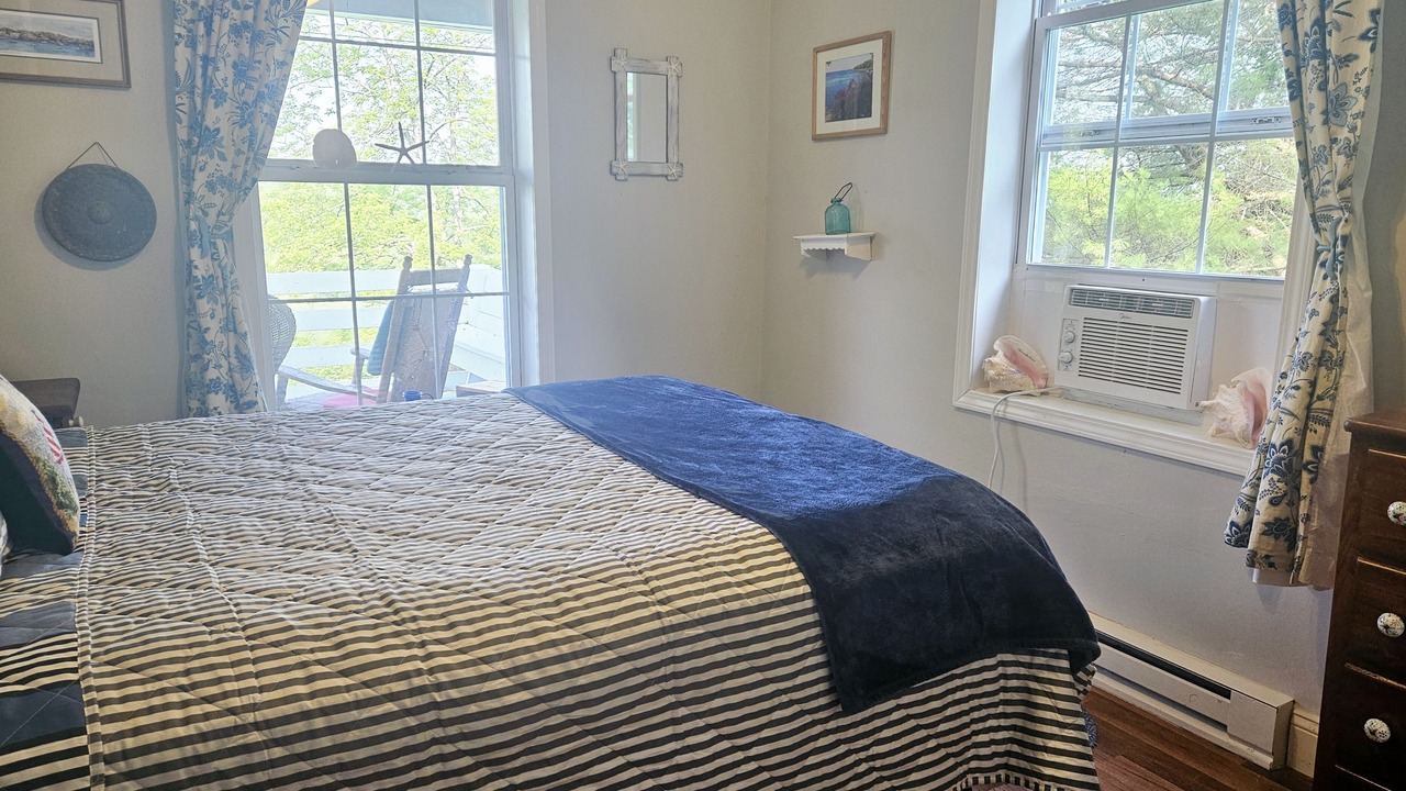 Photo of Bedroom in Woodlawn