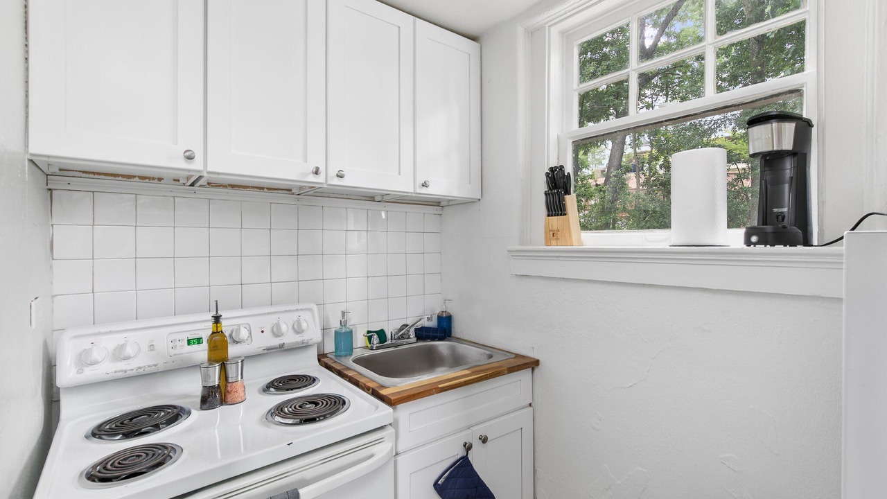 Photo of Kitchen in Redmont Park