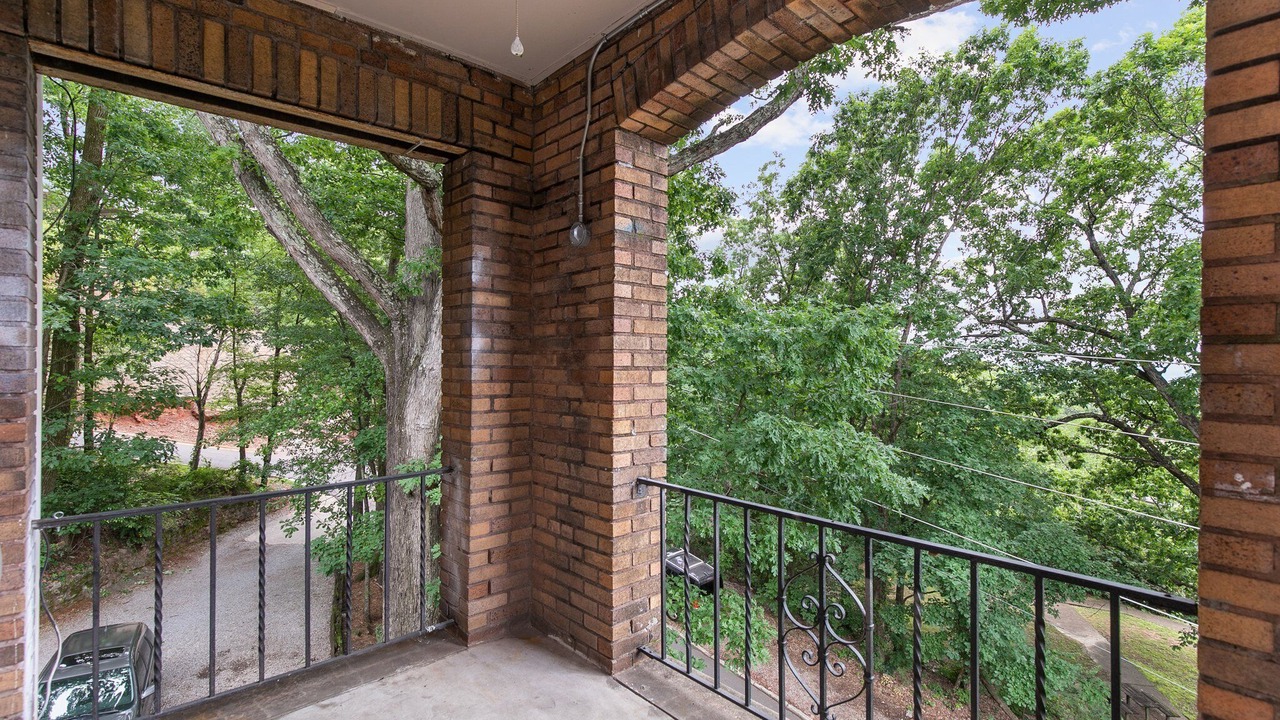 Photo of Outdoor in Redmont Park