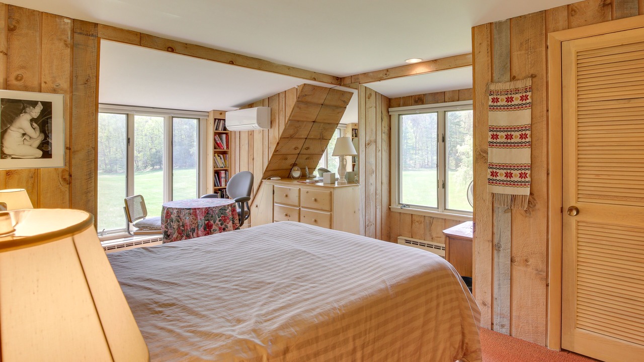 Photo of Bedroom in Falls Village