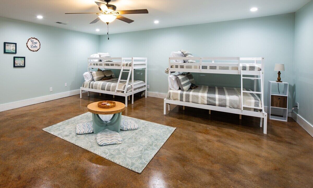 Photo of Bedroom in Northport