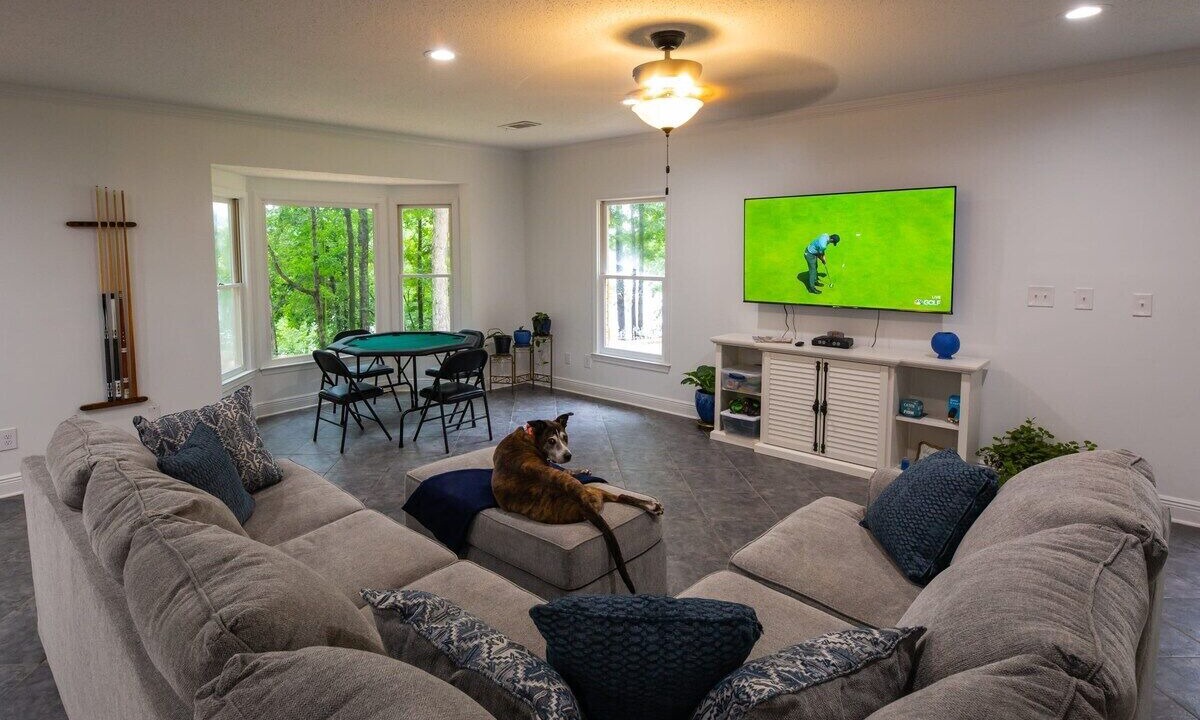 Photo of Livingroom in Northport