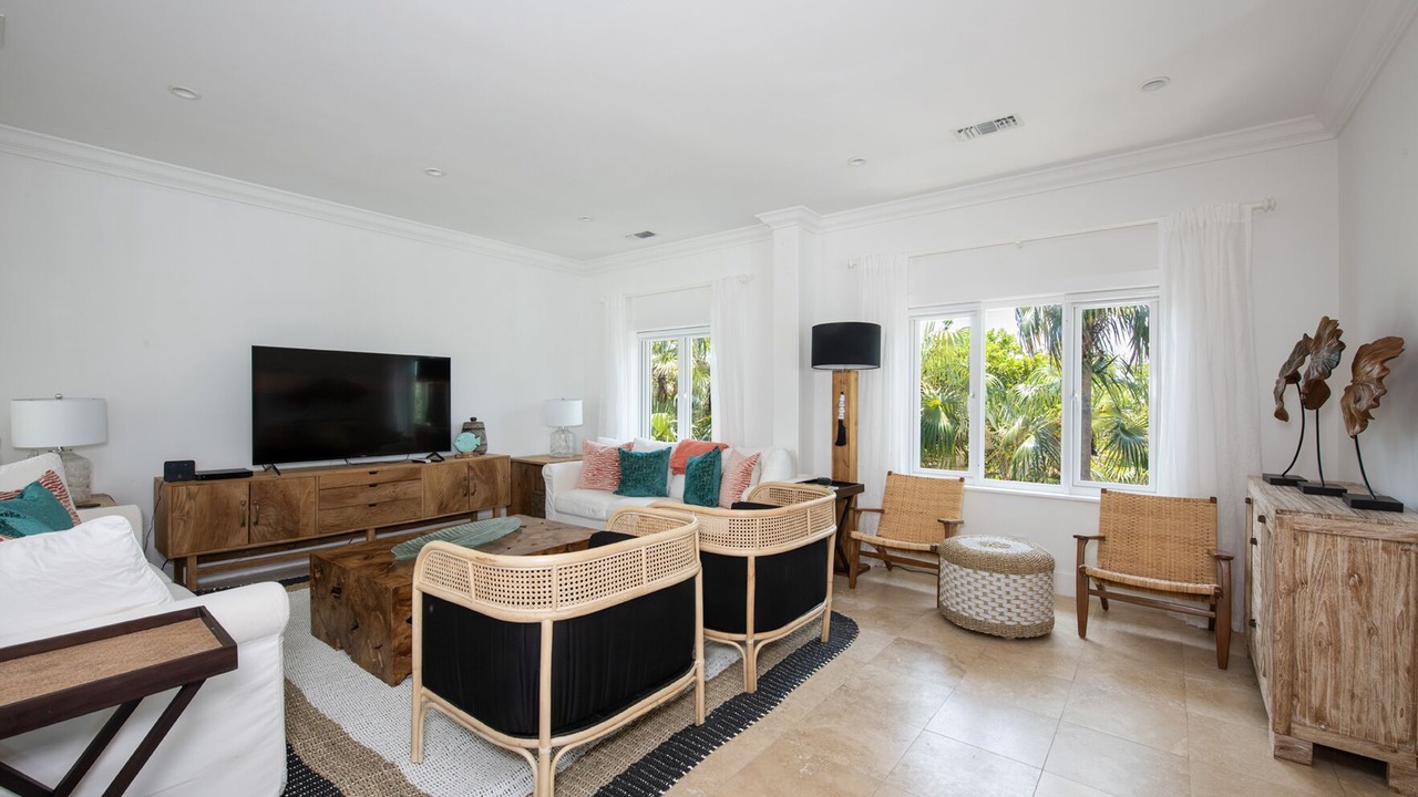 Photo of Bedroom in Savannah Sound