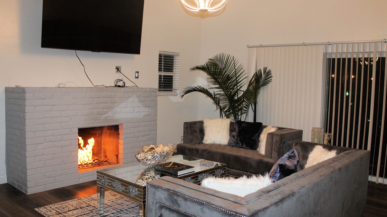Photo of Livingroom in Sunset Junction