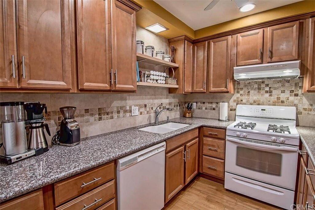 Photo of Kitchen in Toluca Lake