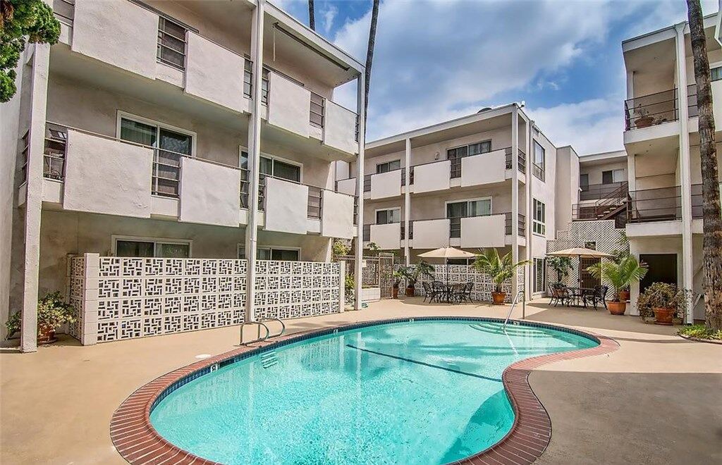 Photo of Outdoor in Toluca Lake