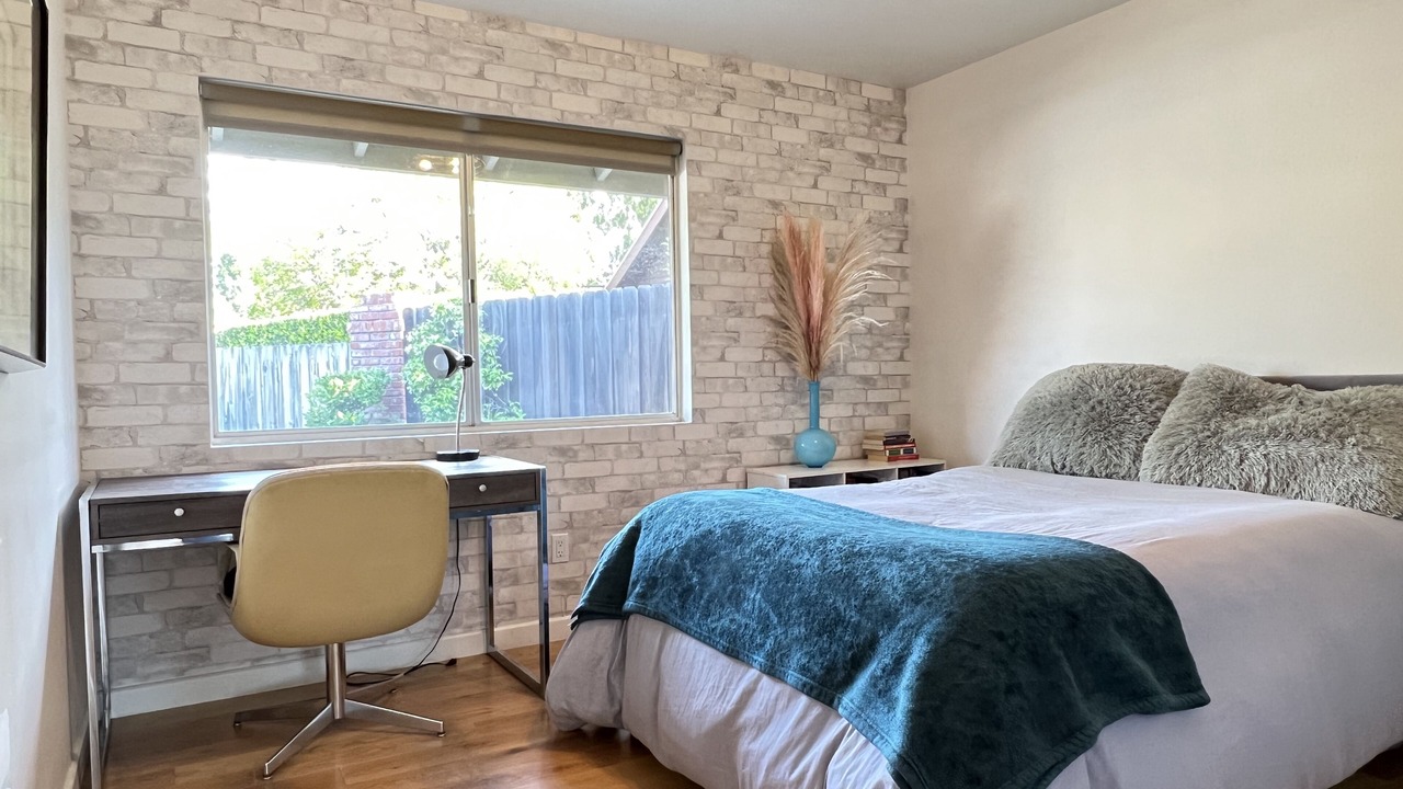 Photo of Bedroom in Calabasas